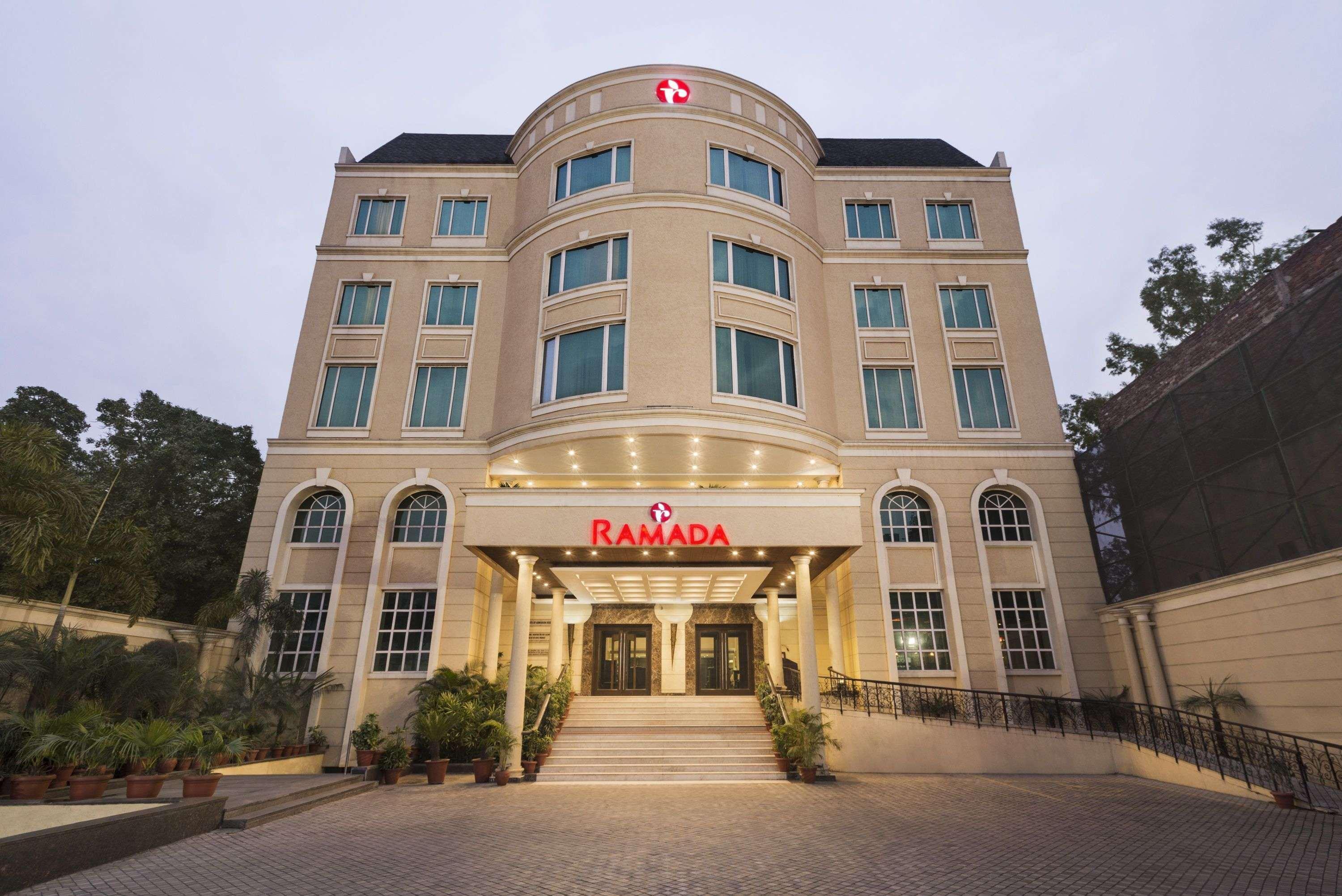 Ramada By Wyndham Jalandhar City Center Hotel Exterior photo